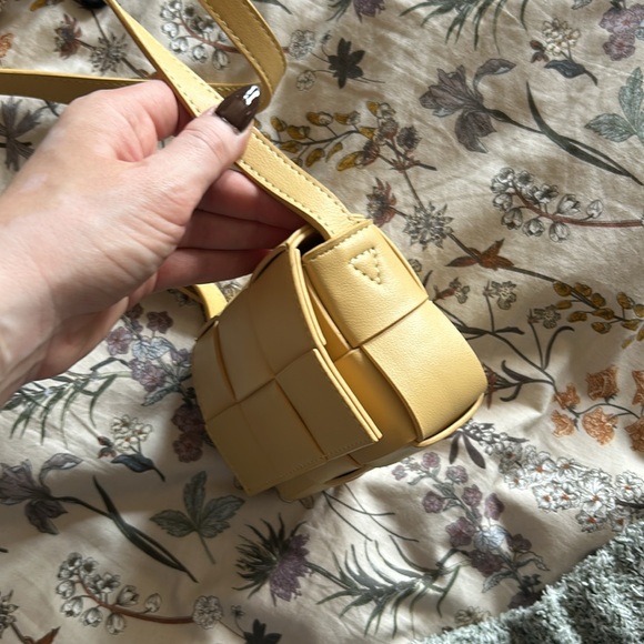 Mini Cassette Butter Yellow Woven Leather Bag - Picture 5 of 5